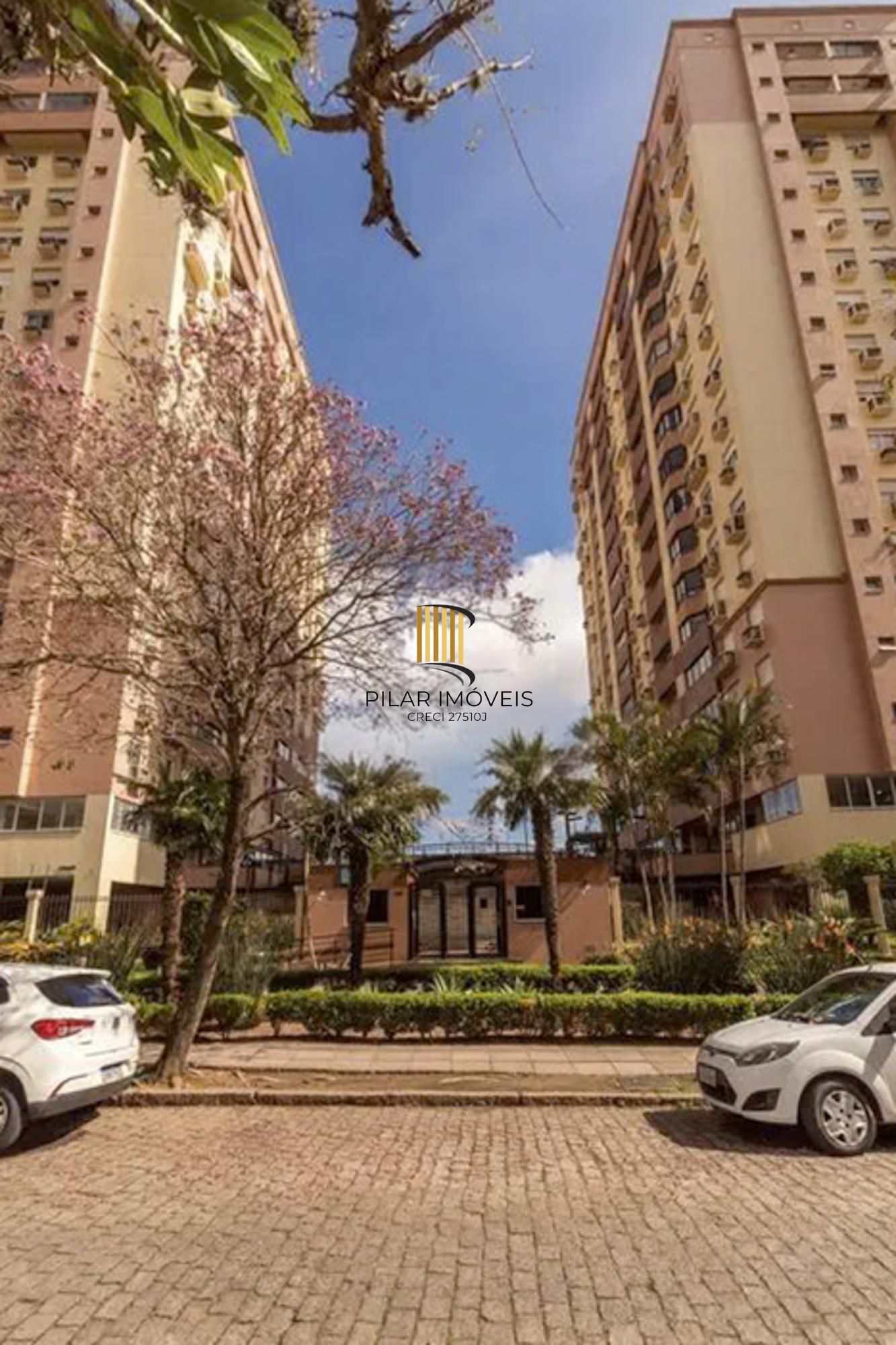 Apartamento 03 quartos com suite e garagem para 02 carros.