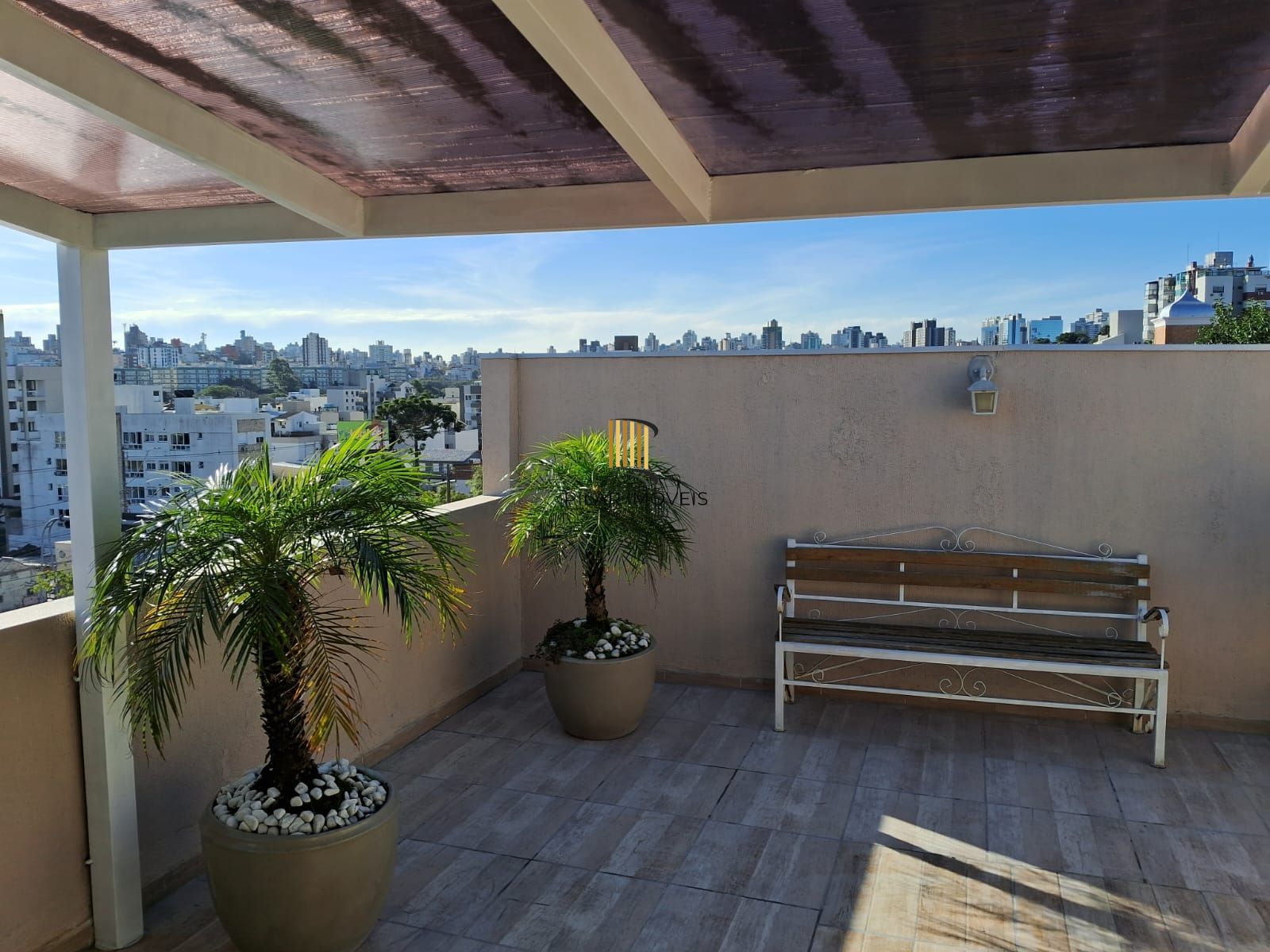 APARTAMENTO COBERTURA COM 02 DORMITÓRIOS, LIVING 02 AMBIENTES COM GARAGEM E BAIXO CUSTO CONDOMINIAL