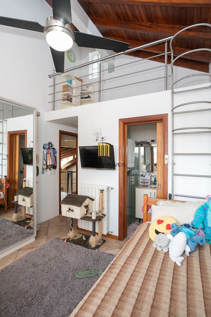 Casa mobiliada em condomínio