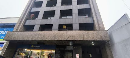 CONJUNTO  COMERCIAL  NA  AVENIDA CRISTÓVÃO COLOMBO