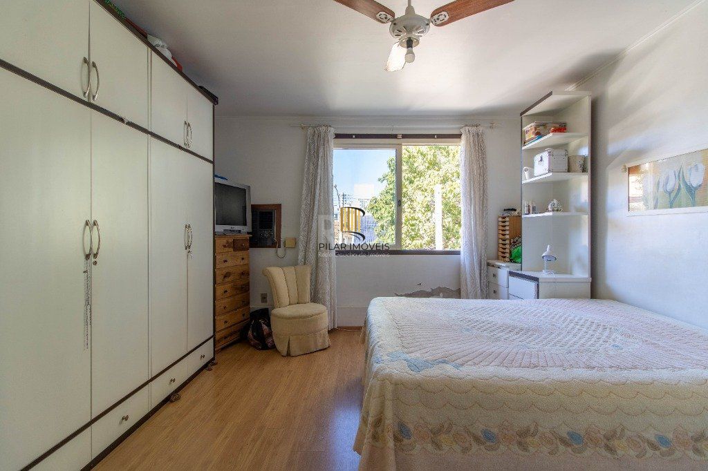 Sobrado para Venda - 139.18m², 3 dormitórios, sendo 1 suites, 4 vagas - Cristo Redentor
