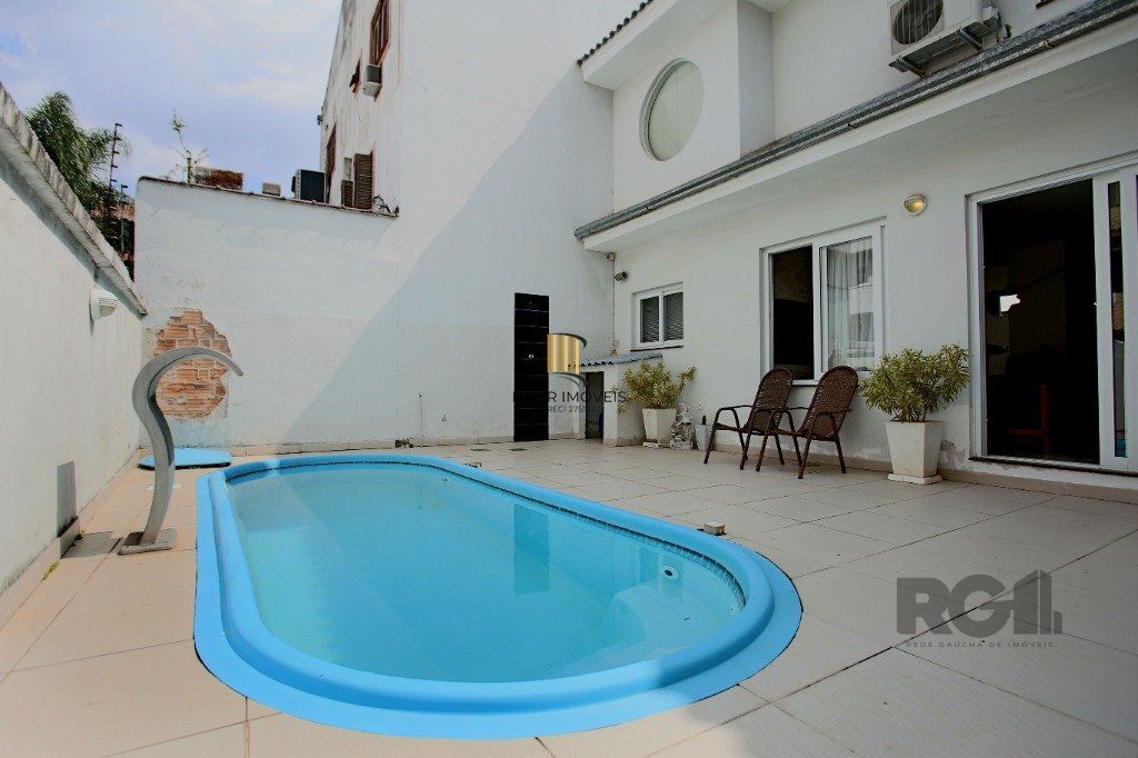 Casa 3 dormitórios no bairro Sarandi