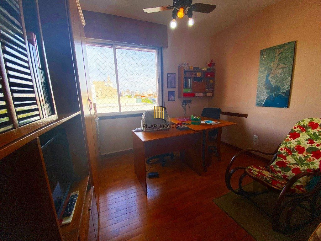Apartamento de 03 dormitórios no bairro Santa Cecilia em Porto Alegre