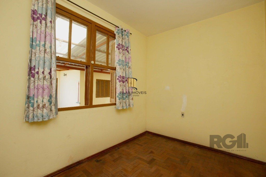 Casa 4 Dormitório(s) Bairro Sarandi