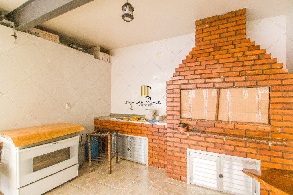 Casa para Venda - 380.83m², 5 dormitórios, sendo 1 suites, 2 vagas - Glória
