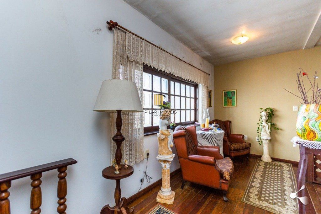 Casa para Venda - 231.27m², 3 dormitórios, sendo 1 suites, 3 vagas - Cristal