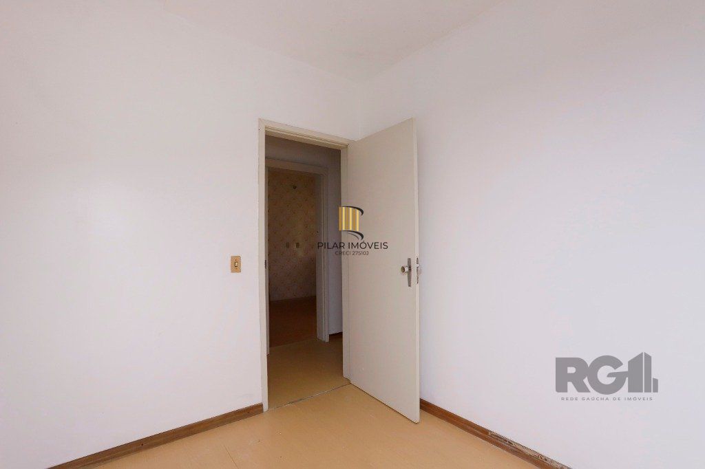 Casa 5 dormitórios no bairro Partenon