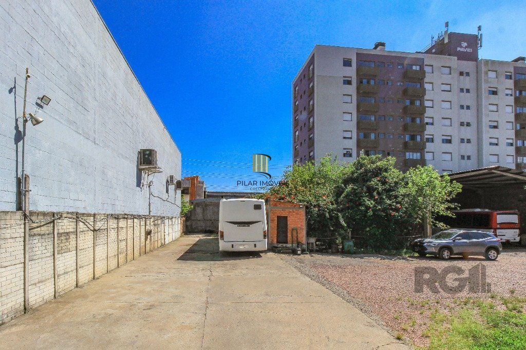 Vendo com exclusividade,  50m da PUC, terreno com 960 m2,   30,00m x 32,00m