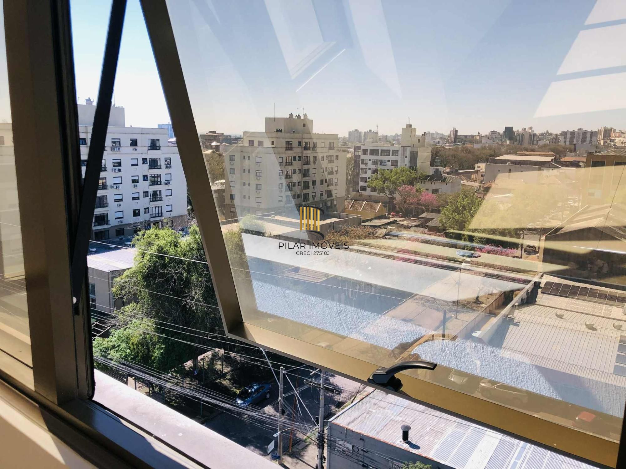 vende excelente sala comercial no 08º andar, com 45,13m² de área privativa, e 47,86m2 de área total