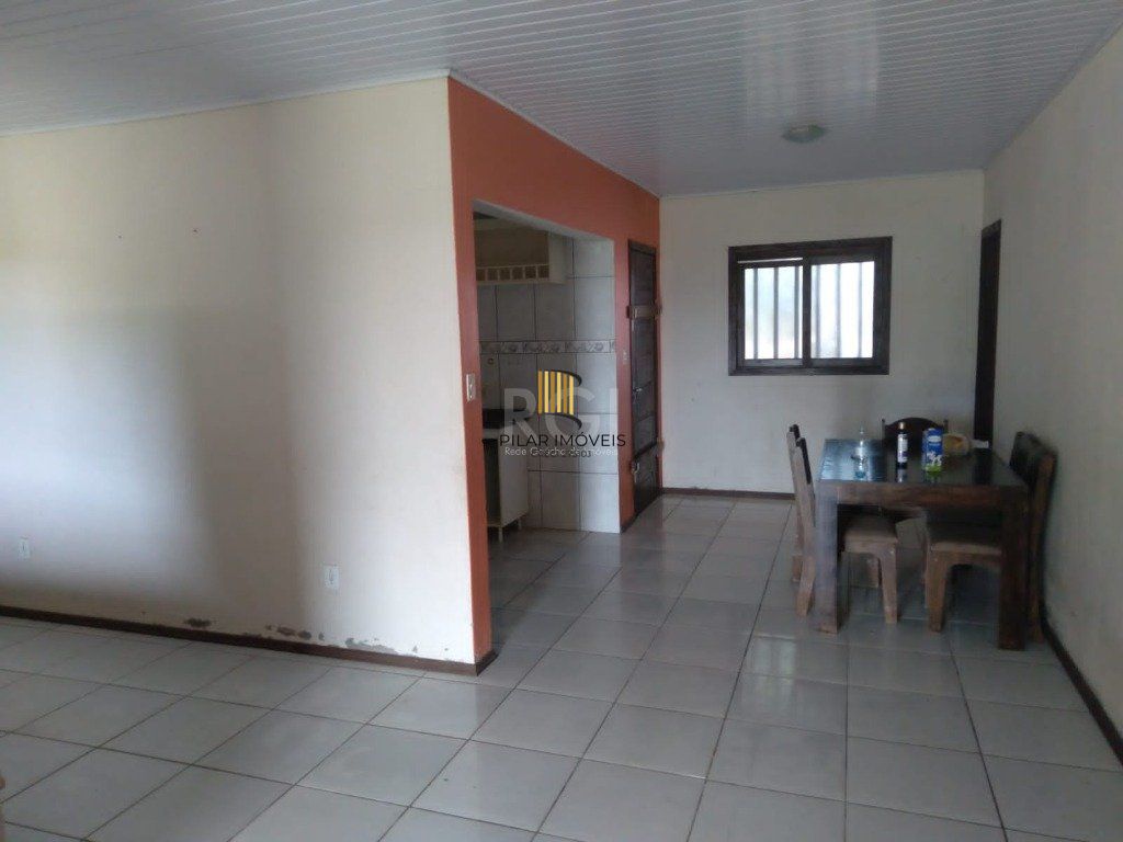 Casa para Venda - 107m², 3 dormitórios, 1 vaga - Centro