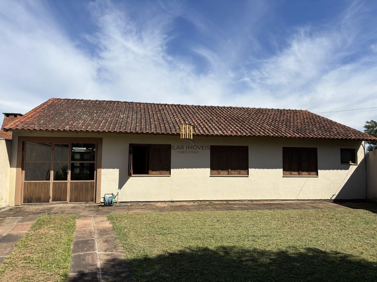 Uma casa em condomínio fechado em Águas claras. Goufe II - Pilar Imóveis
