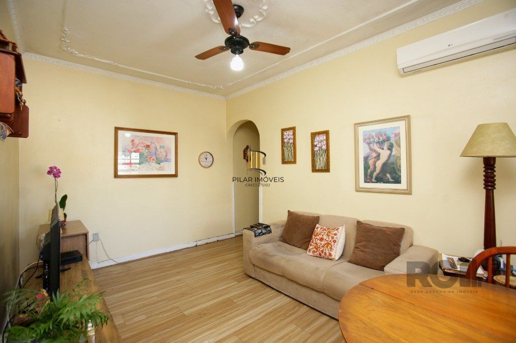 Apartamento de 02 dormitórios no Bairro Moinhos de Vento
