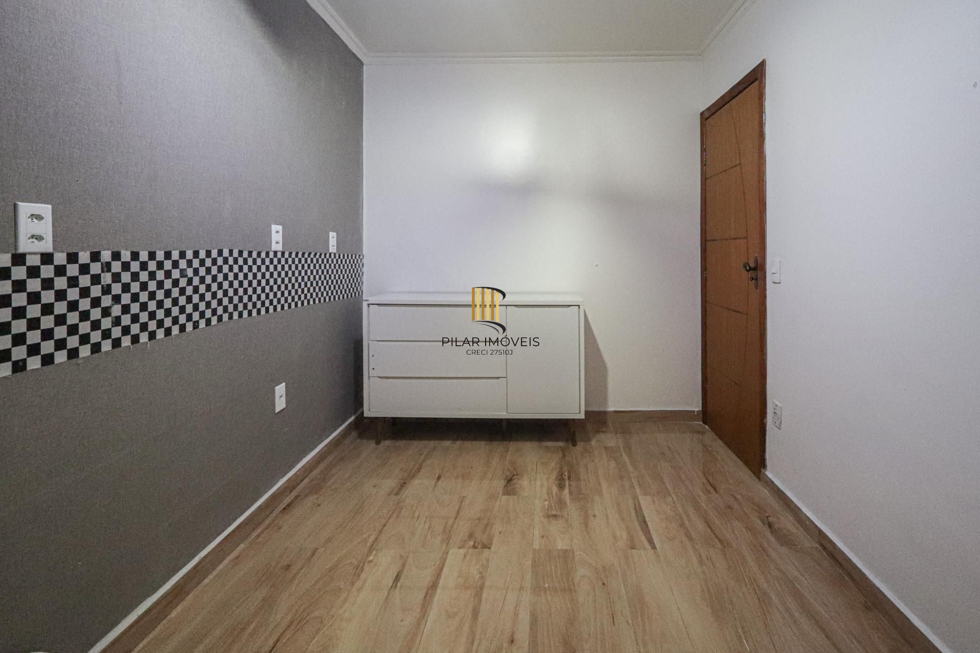 Casa semi mobiliada, 4 dormitórios no Bairro Jardim Sabará