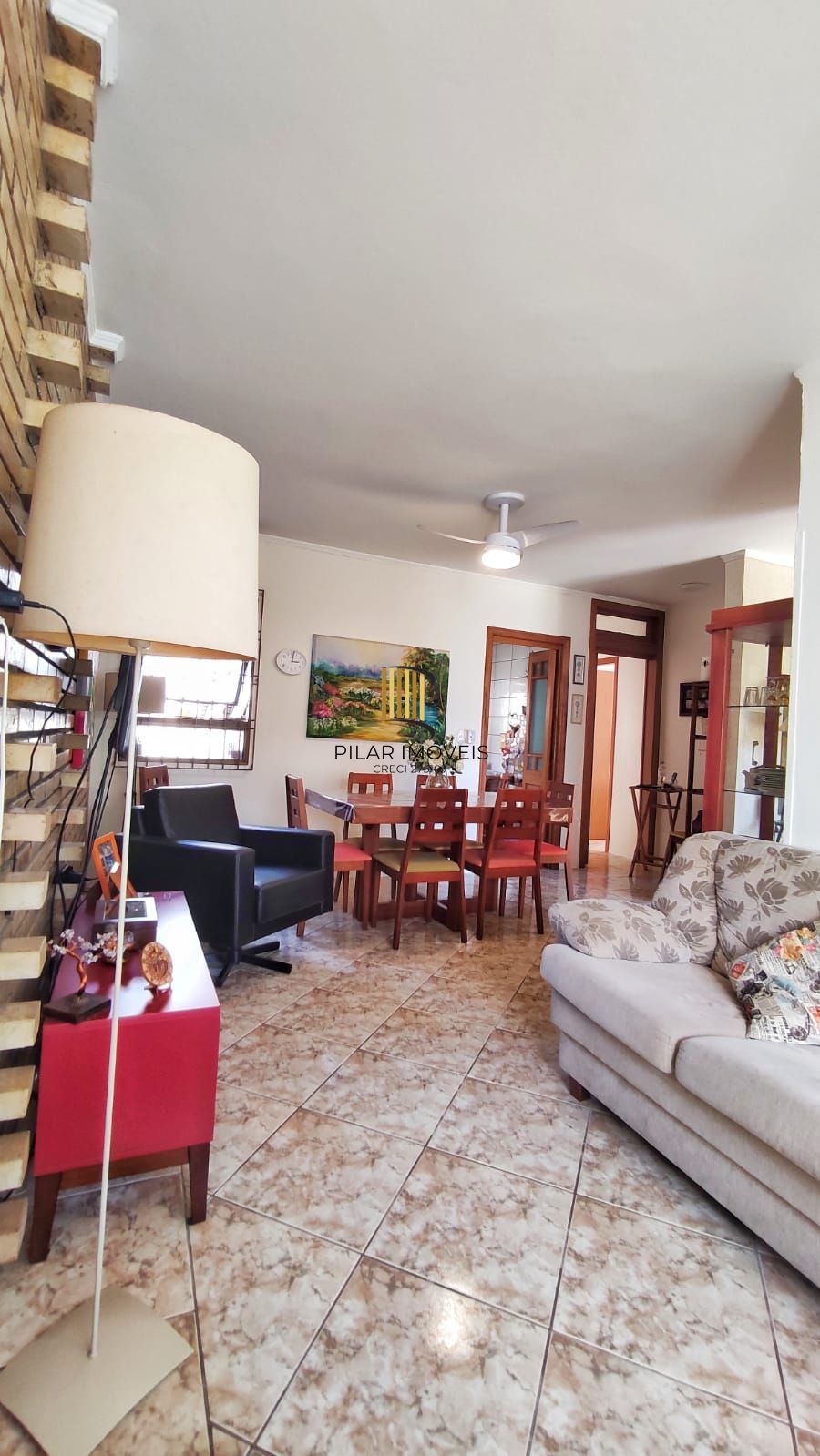 Casa com 4 Quartos e 2 banheiros e  2 Suites à Venda, 153 m² por R$ 990.000