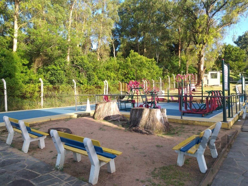 Apartamento 01 do. com estacionamento junto ao novo Cestto da Av. Protásio Alves