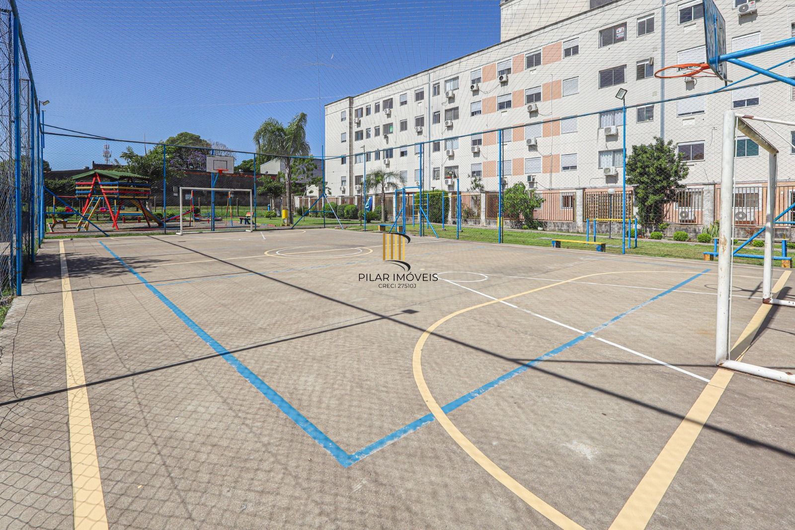 Apartamento Semimobiliado à Venda em Porto Alegre, RS