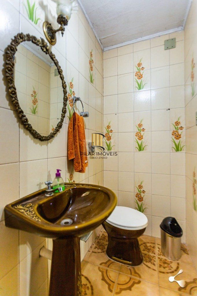 Casa para Venda - 500m², 3 dormitórios, sendo 3 suites, 4 vagas - Vila Ipiranga