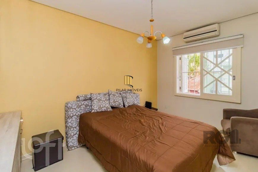 Casa 4 dormitórios no bairro Cristal