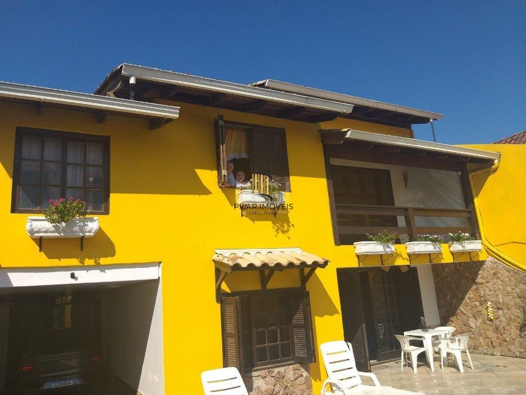 Casa para Venda - 200m², 2 dormitórios, sendo 2 suites, 2 vagas - Ponta Grossa - Pilar Imóveis