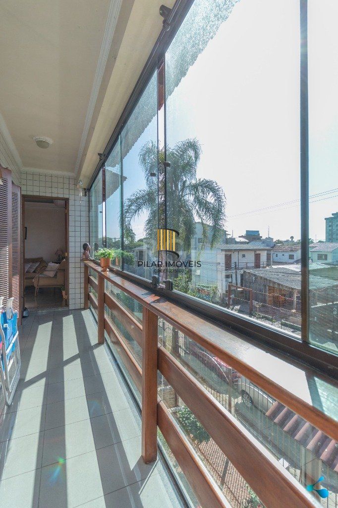 Casa para Venda - 272m², 3 dormitórios, sendo 1 suites, 2 vagas - Sarandi