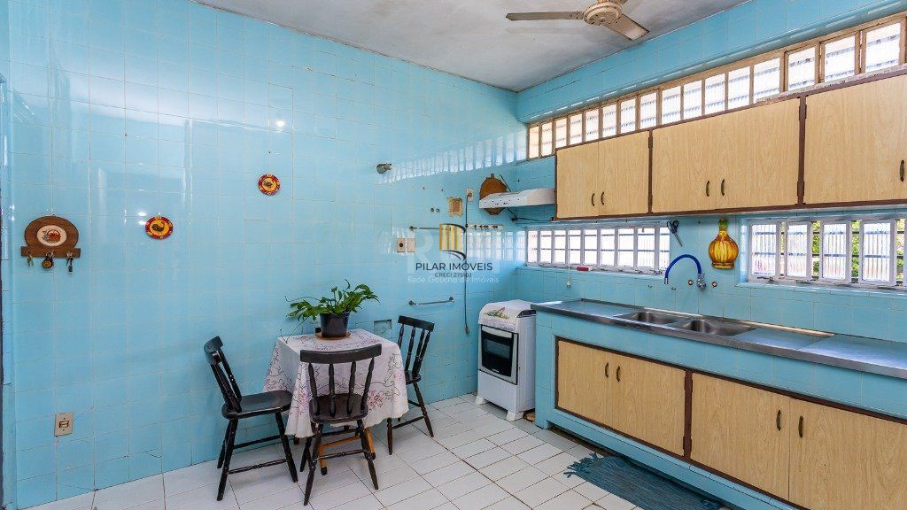 Casa 5 dormitórios no bairro Santa Tereza
