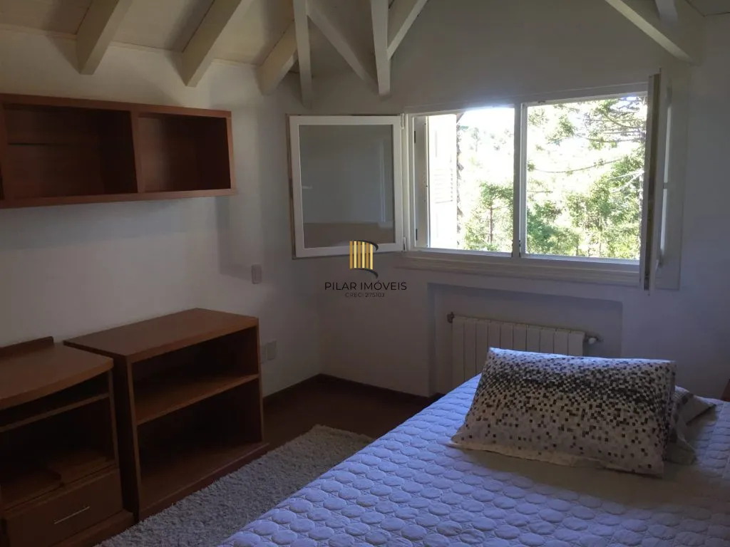 Casa 5 dormitórios no bairro Planalto