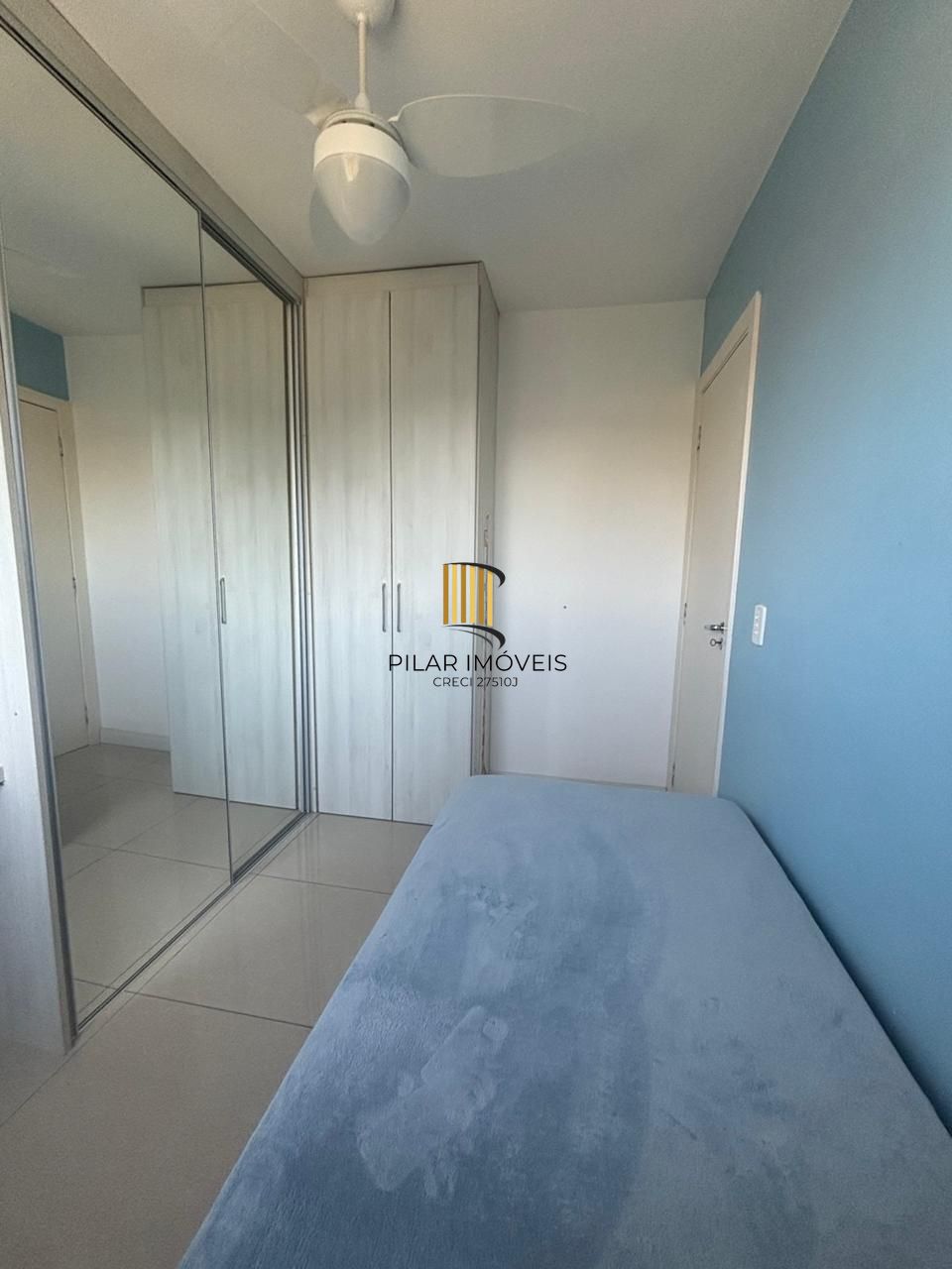 Apartamento Semimobiliado à Venda em Porto Alegre, RS