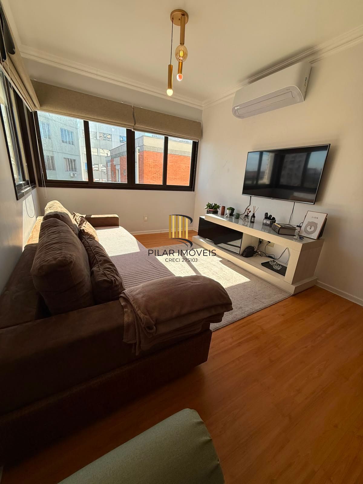 Apartamento semimobiliado no Moinhos de Vento