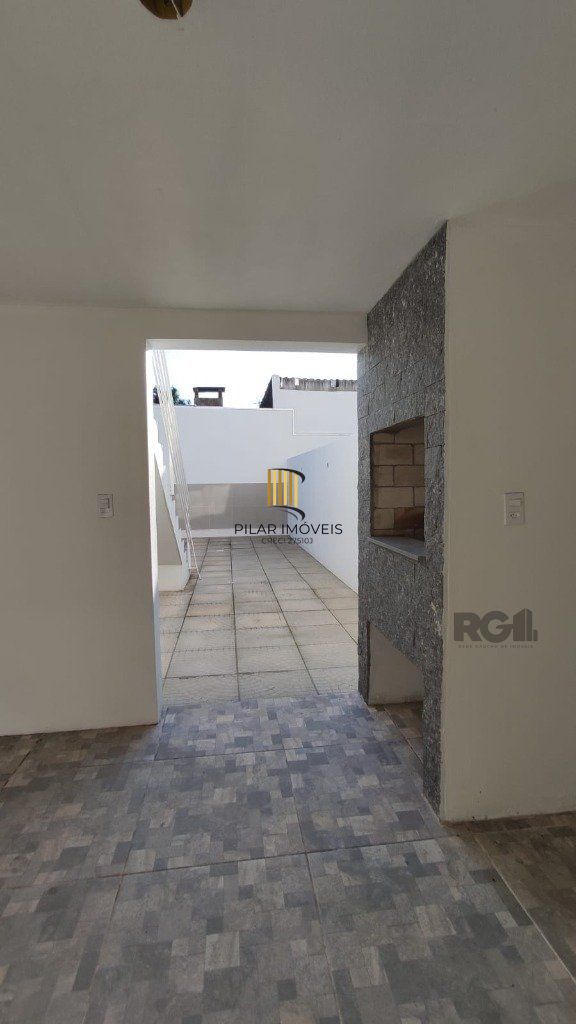 Sobrado Pronto, no Jardim Itu-Sabará: 2 Dormitórios, 1 Suíte.