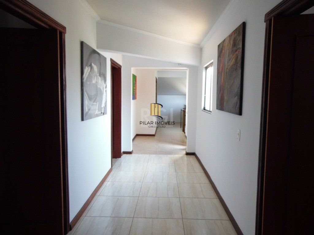 Casa para Venda - 410m², 5 dormitórios, sendo 5 suites, 5 vagas - Centro