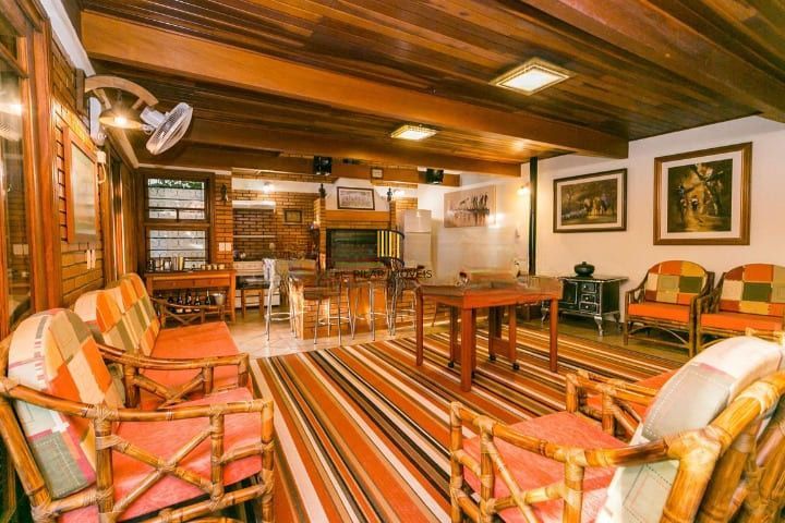 Casa em Petrópolis com terreno de 460 m2