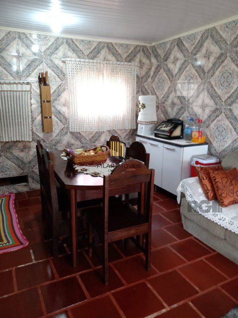 Casa 2 Dormitório(s) Bairro Balneário Magistério