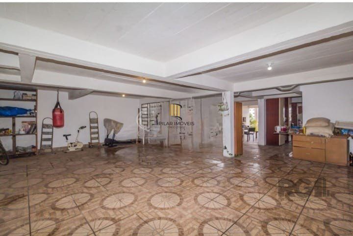 Casa 4 dormitórios no bairro Santo Antônio