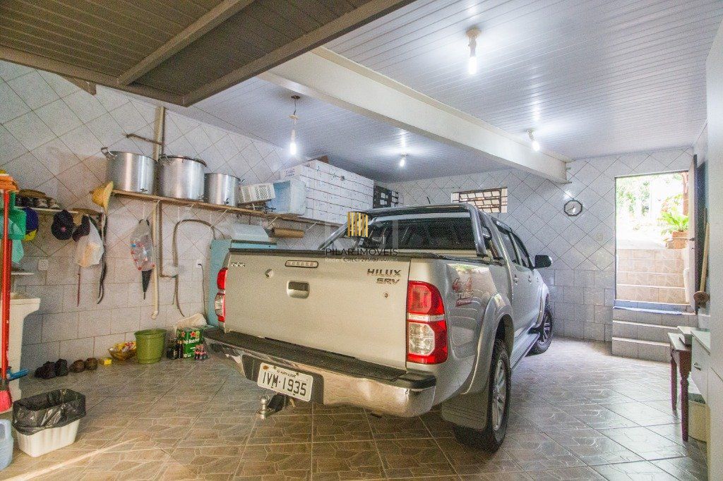 Casa para Venda - 380.83m², 5 dormitórios, sendo 1 suites, 2 vagas - Glória