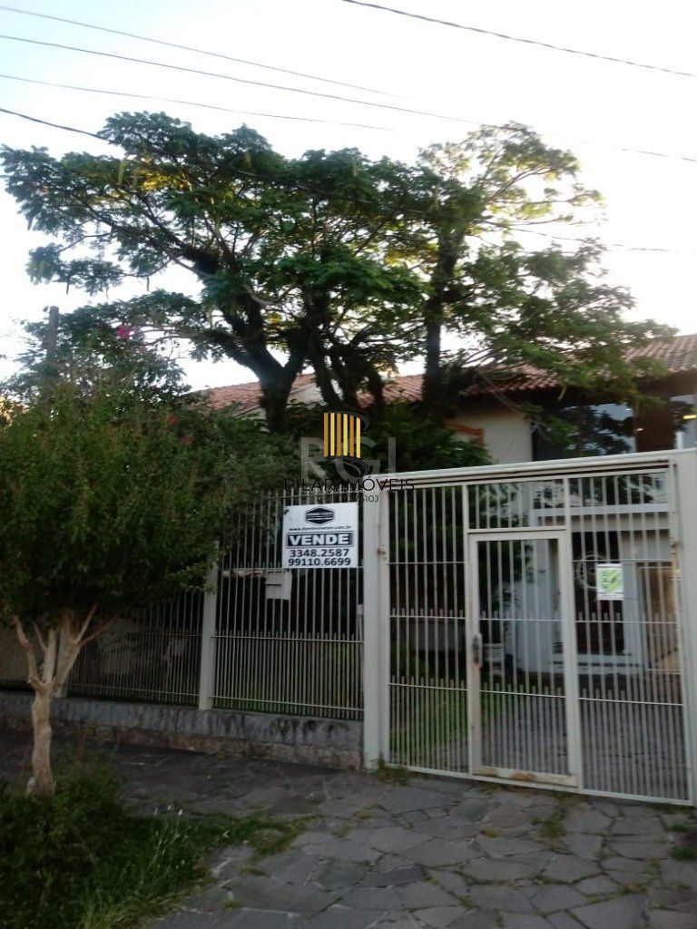 Casa para Venda - 300m², 3 dormitórios, sendo 1 suites, 5 vagas - Jardim Itu