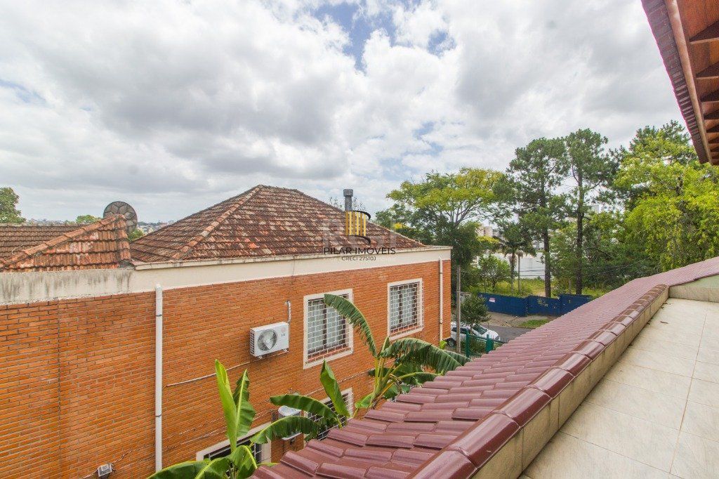 Casa para Venda - 380.83m², 5 dormitórios, sendo 1 suites, 2 vagas - Glória