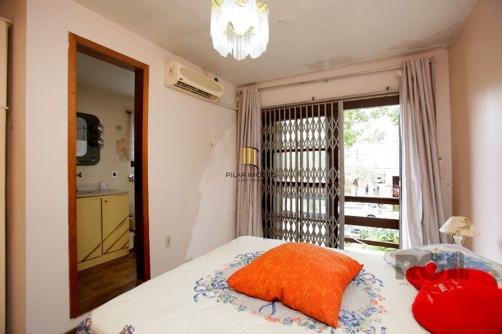 Casa 3 Dormitório(s) Bairro Petrópolis