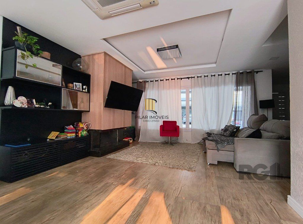 Casa 3 dormitórios no bairro Sarandi