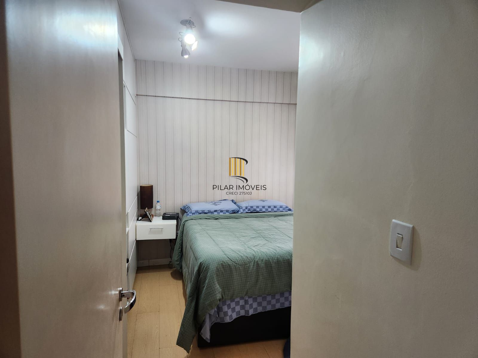 Apartamento de 02 dormitórios, Bairro Auxiliadora