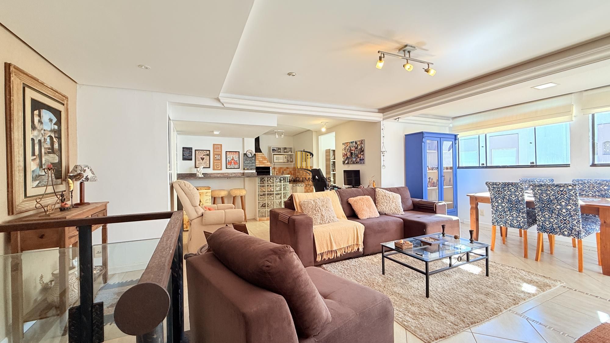 Cobertura Semimobiliada com Vista Panorâmica em Porto Alegre - Pilar Imóveis