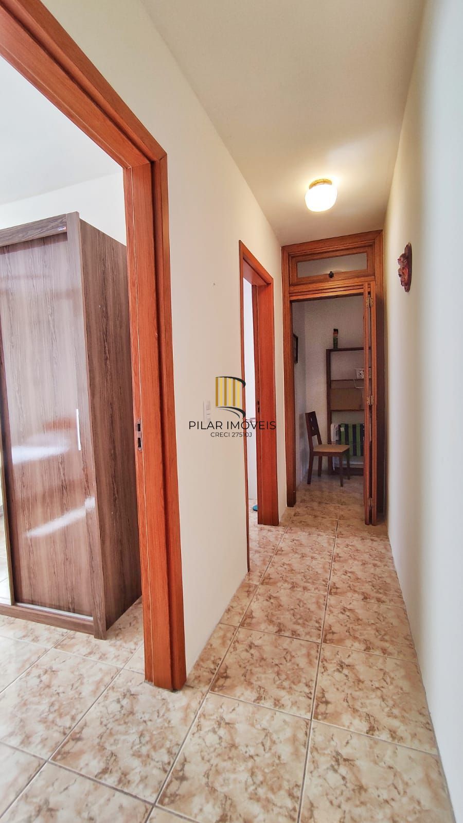 Casa com 4 Quartos e 2 banheiros e  2 Suites à Venda, 153 m² por R$ 990.000