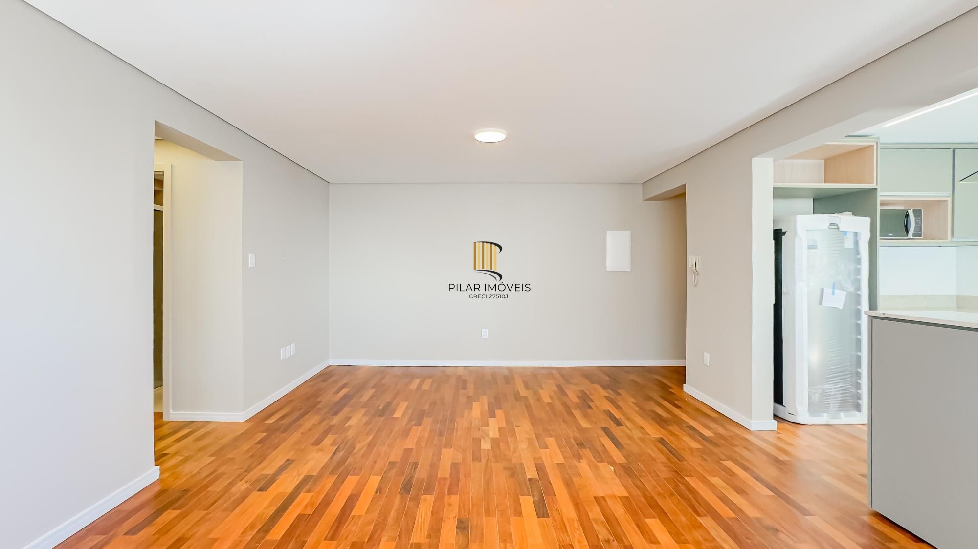 Apartamento 03 dormitórios com Garagem no Bairro 03 Figueiras em Porto Alegre
