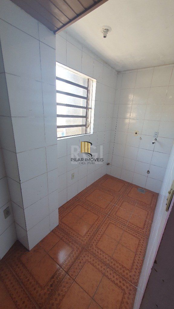Casa para Venda - 290m², 4 dormitórios, sendo 2 suites, 2 vagas - Cascata
