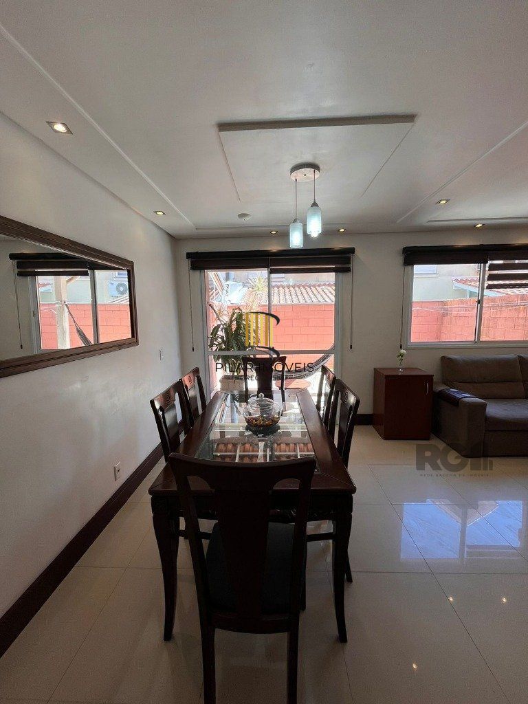 Casa de Condomínio 3 dormitórios no bairro Sarandi