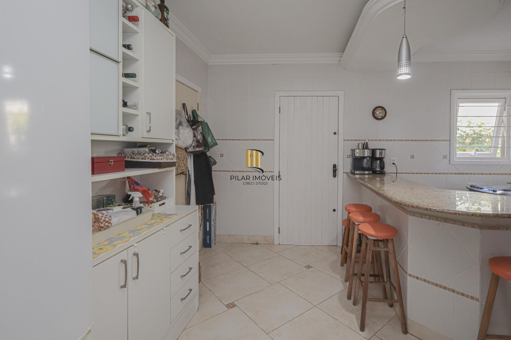 Residência de luxo ! Impecável.. 04 dormitórios , piscina / estuda dação