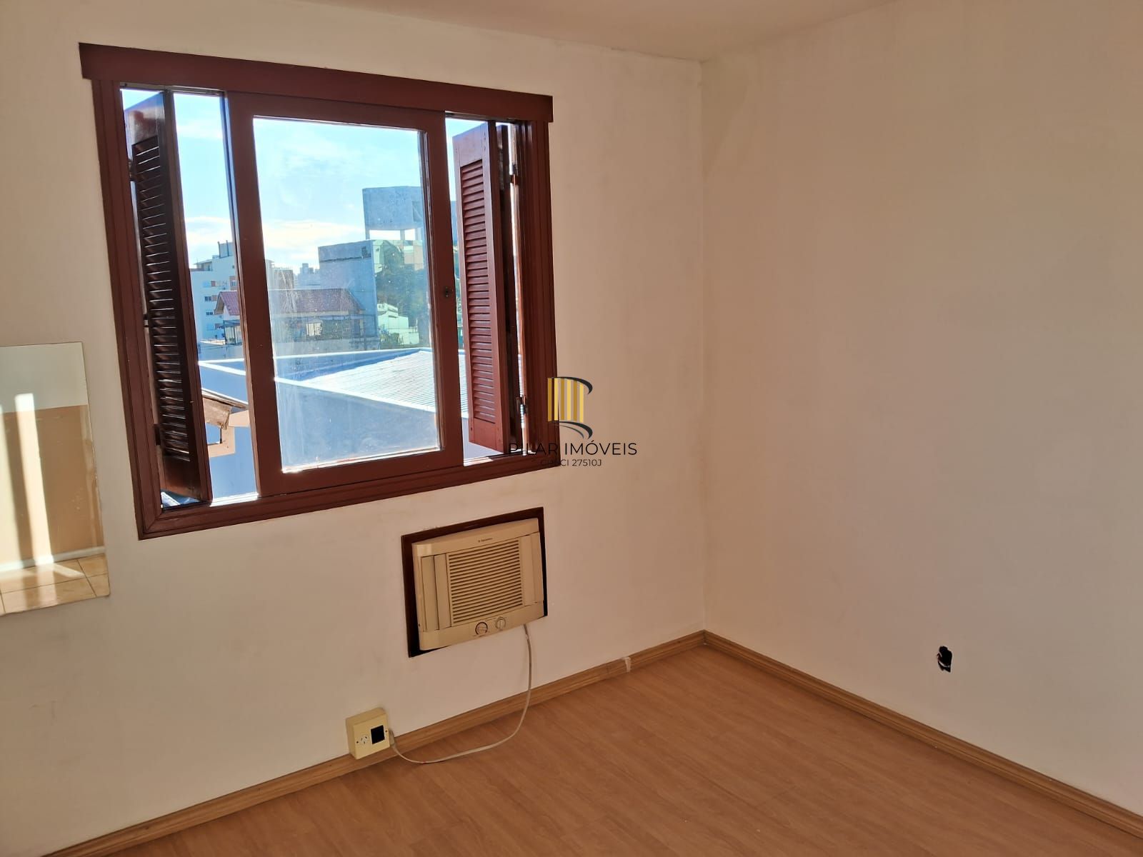 APARTAMENTO COBERTURA COM 02 DORMITÓRIOS, LIVING 02 AMBIENTES COM GARAGEM E BAIXO CUSTO CONDOMINIAL