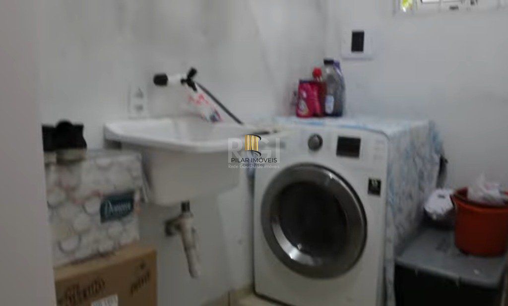 Casa para Venda - 300m², 5 dormitórios, sendo 2 suites, 4 vagas - Bela Vista