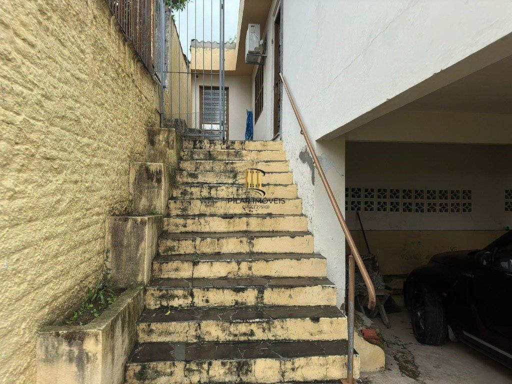 Casa 3 Dormitório(s) Bairro Morro Santana