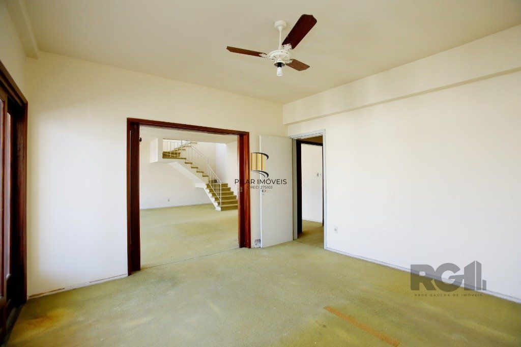 Vendo excelente cobertura com vista cinematografia, no Bairro Floresta.