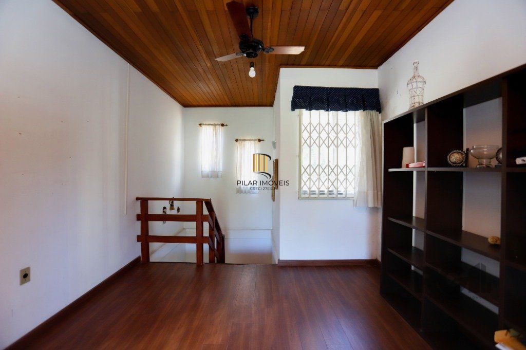 Casa 3 dormitórios no bairro Passo da Areia